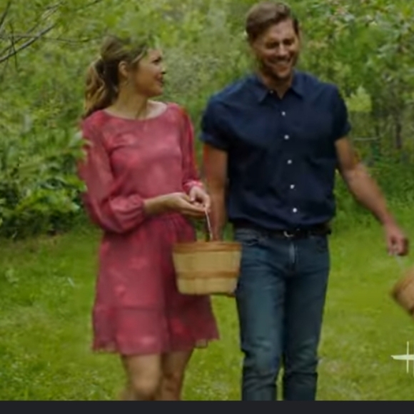 HALSTON LONG SLEEVE CORAL MINI DRESS SIZE LARGE seen in My One & Only Hallmark - Picture 13 of 13